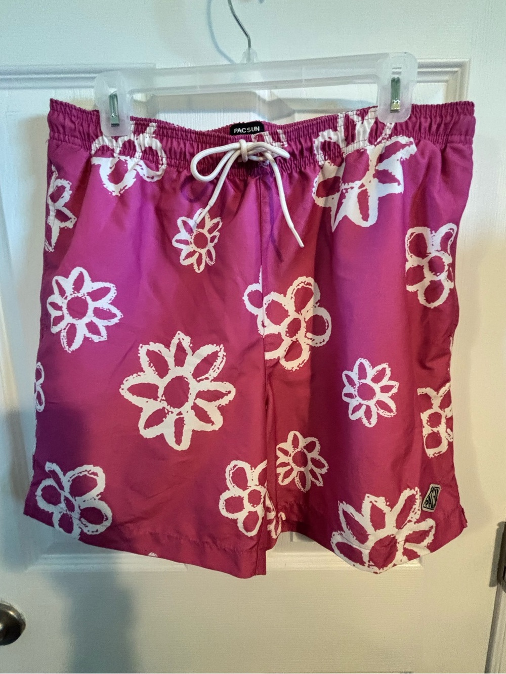 😍PacSun Floral Swim /Beach / Board Shorts
Size large
